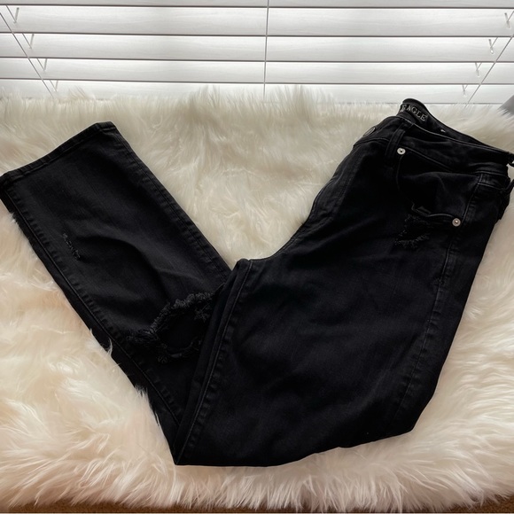 American Eagle Outfitters Denim - American Eagle Hi-Rise Skinny Crop Distressed Black Jeans Size 12 #262